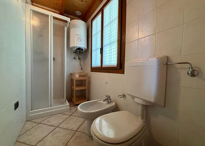 Casa Eva Pianello - Larihome A64 아파트